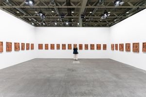 [Barthélémy Toguo][0], [Galerie Lelong & Co. New York][1], Art Basel, Unlimited (16–19 June 2022). Courtesy Ocula. Photo: Charlie Hui, Viswerk.


[0]: https://ocula.com/artists/barthelemy-toguo/
[1]: https://ocula.com/art-galleries/galerie-lelong-new-york/